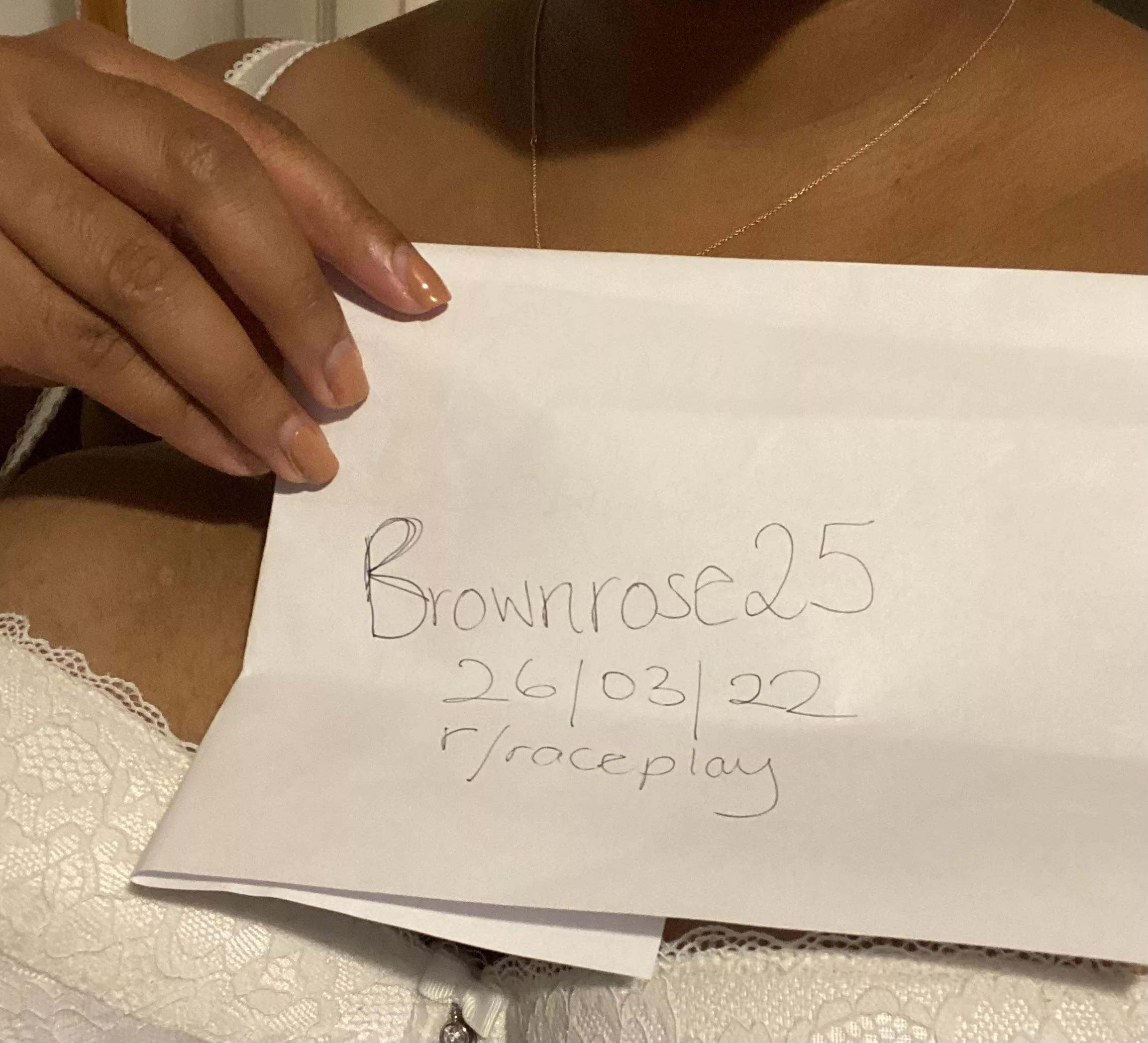 Verification post posted by Brownrose25