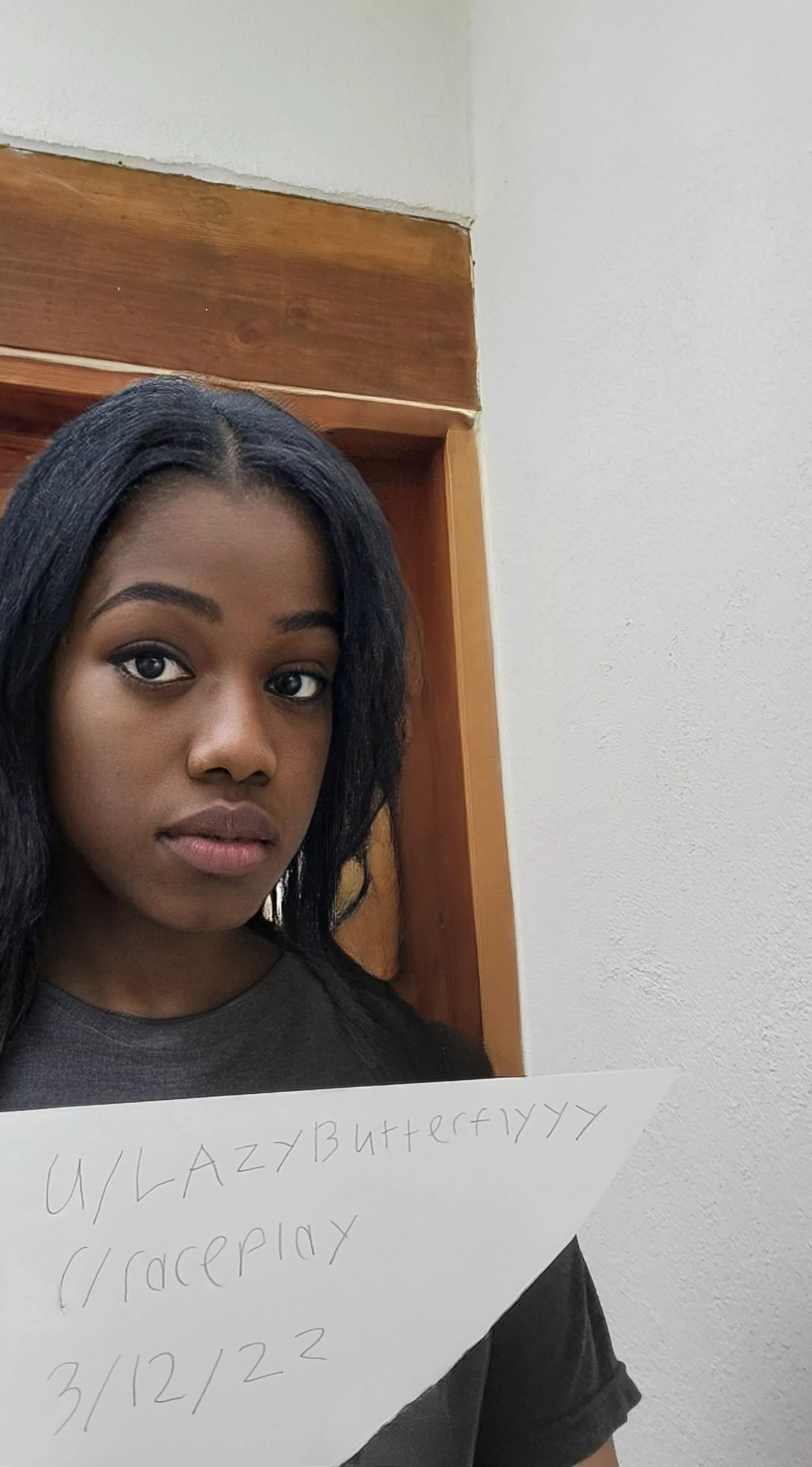 Verification post, looking for a white daddy to hold me in his arms~ posted by LazyButterflyyy