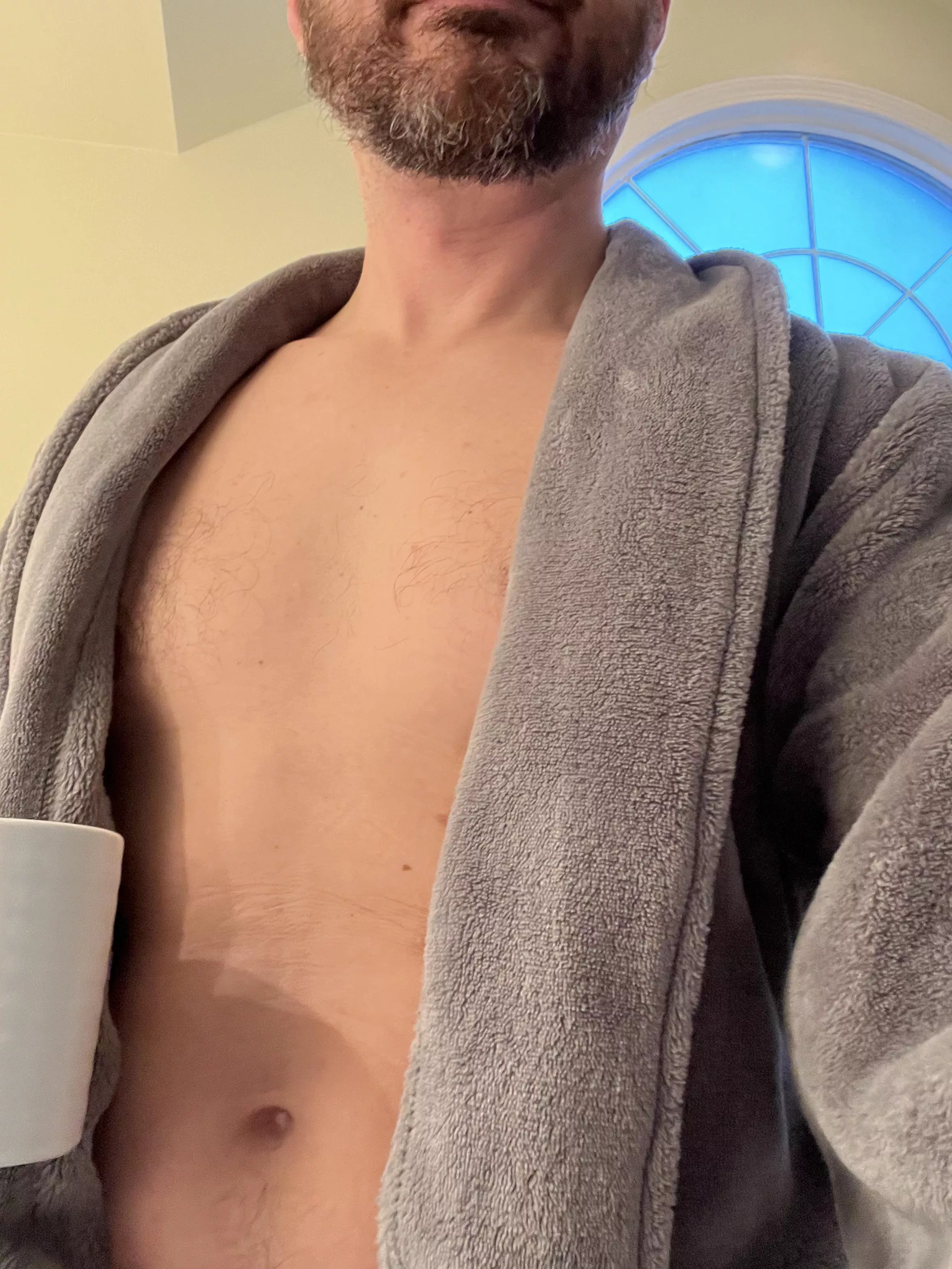 Very cozy this morning. Won’t you join me? posted by Jolicor02b