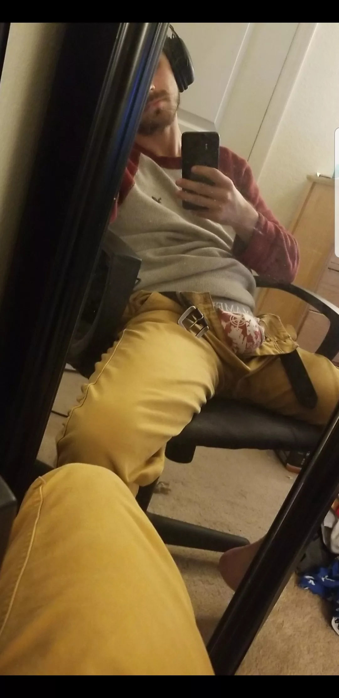 Very distracted from my work posted by BiBalls20w