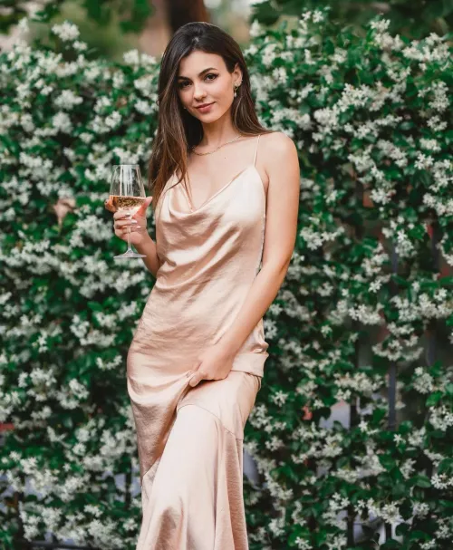 Victoria Justice by MyIpodStillWorks