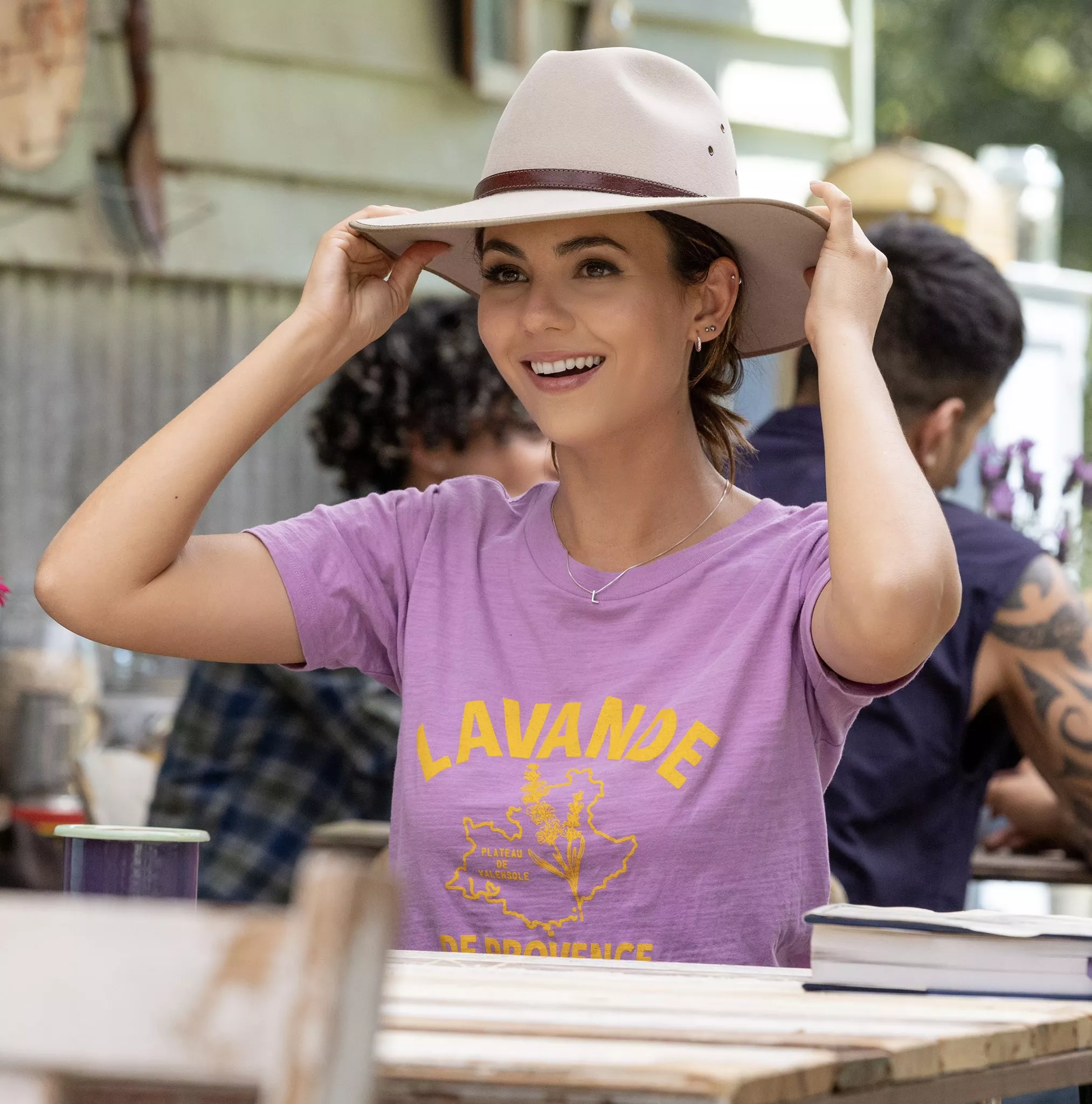 Victoria Justice posted by sagar9175