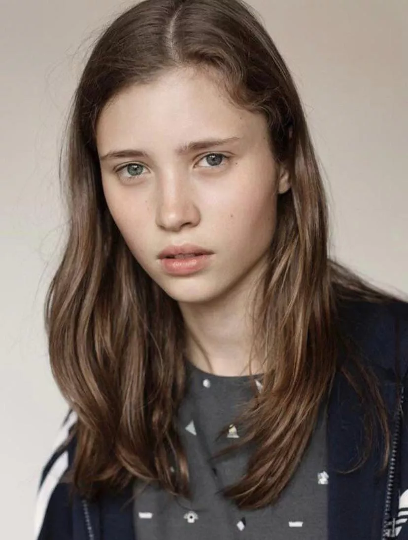 Victoria Kosenkova posted by bobbyUP-MKII