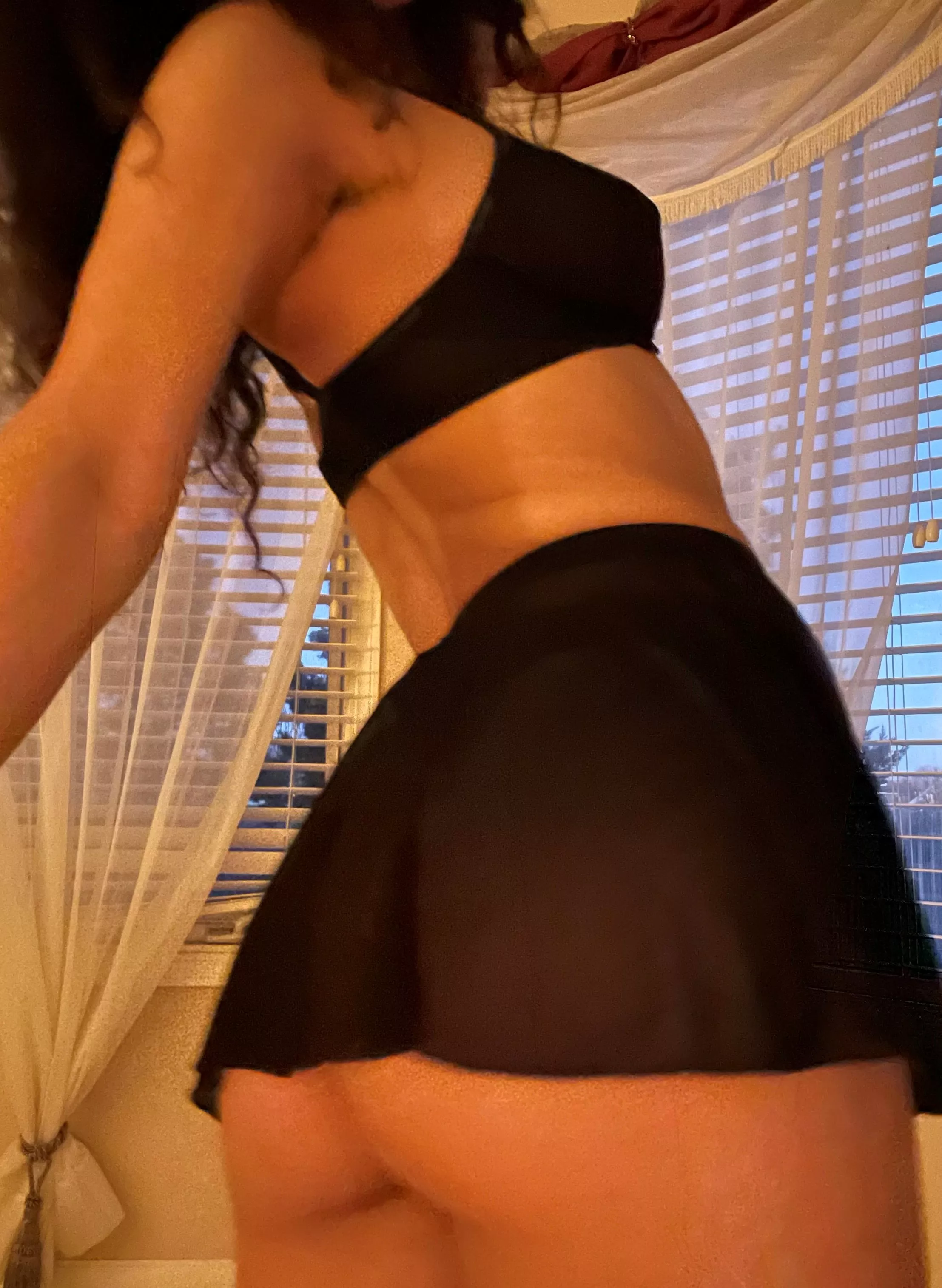 views from up my skirt.. (oc) posted by farahalawaa