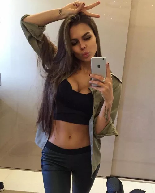 Viki Odintcova .... Selfie by BusyMight