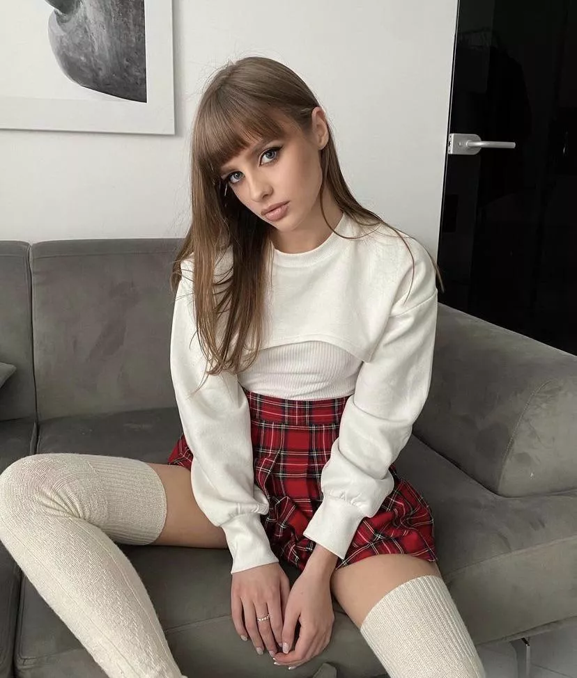 Viktoria Tisshko posted by bobbyUP-MKII