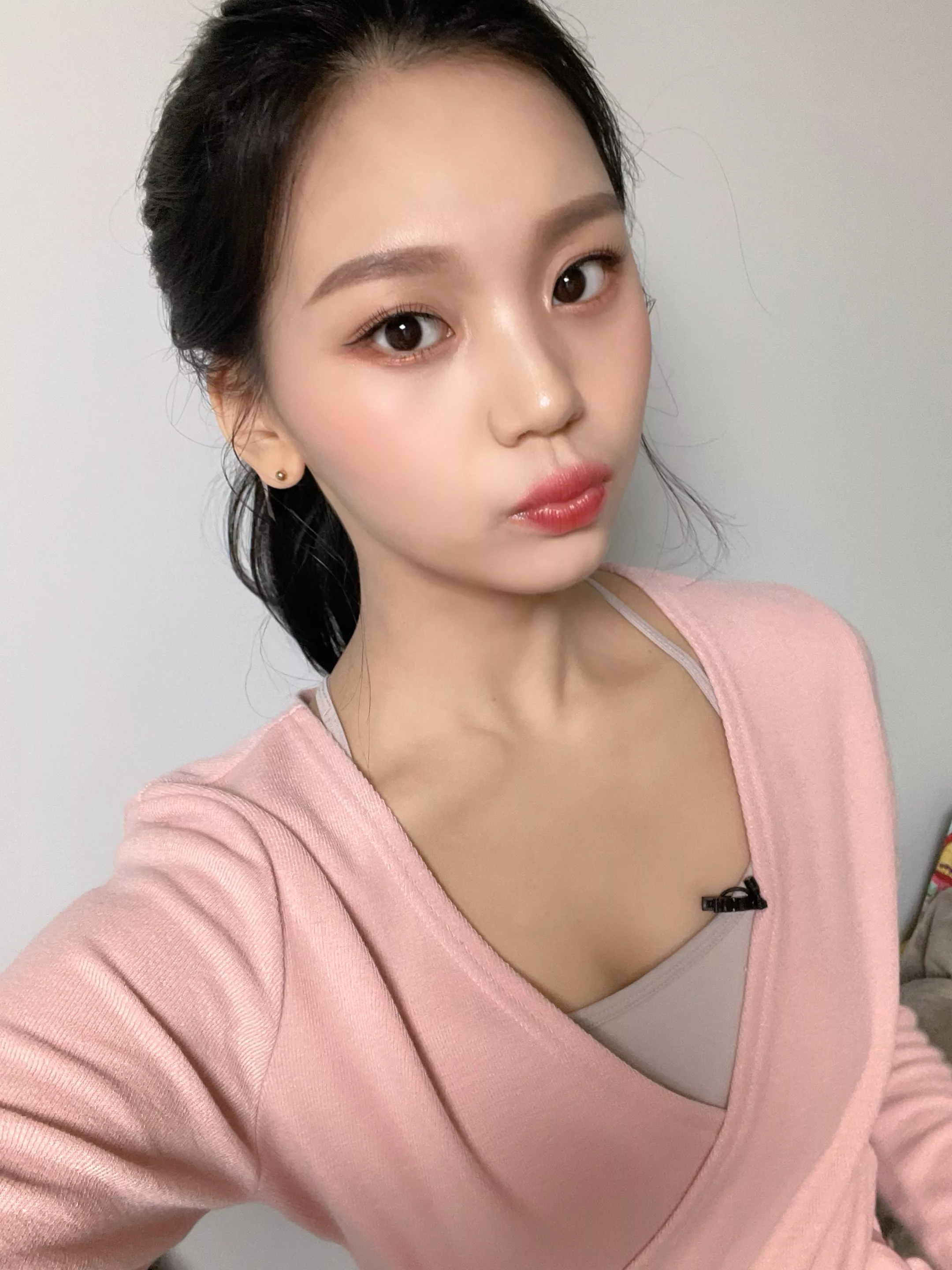 Viviz - Umji posted by Act_Fancy