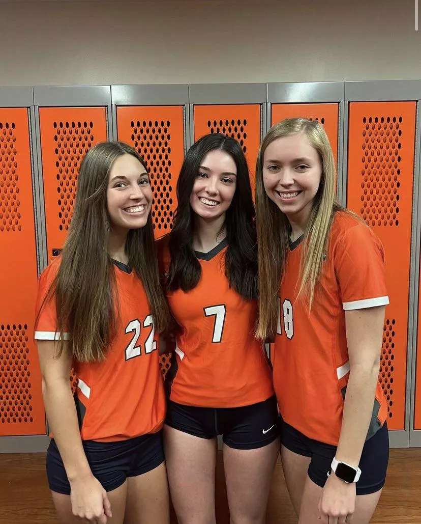 Volleyball team posted by sleepy_thym