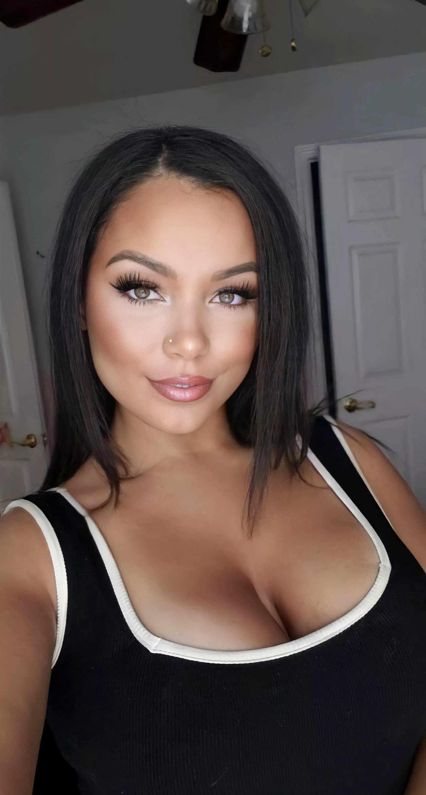 Voluptuous posted by ShoddyWaifu