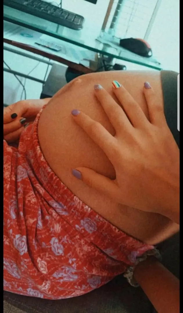 vote if you want to love me and my baby😍 posted by ivannarojas