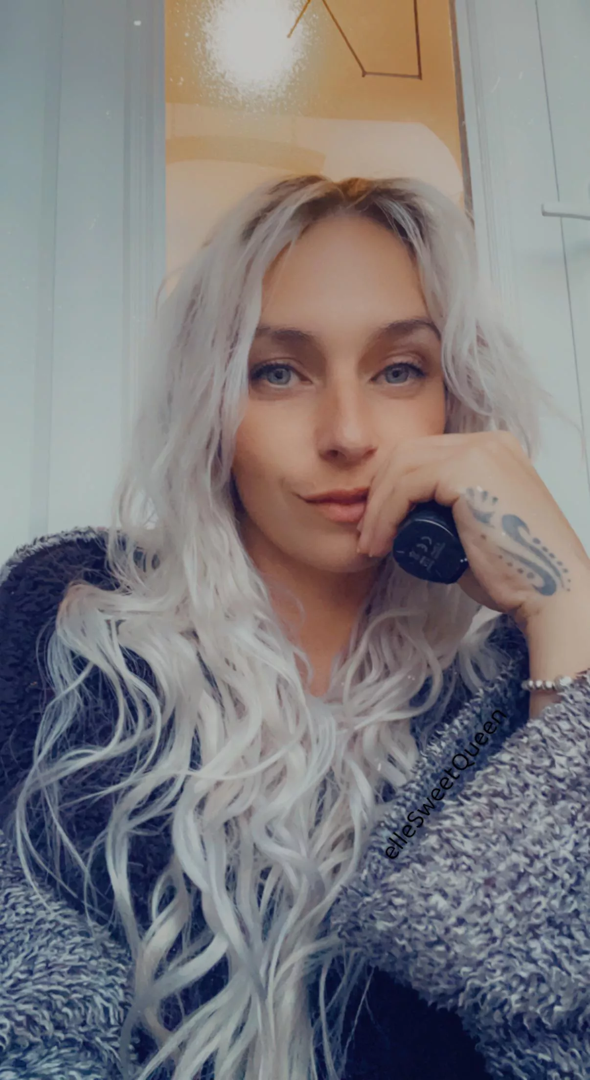 Waiting at the door for you posted by elleSweetQueen