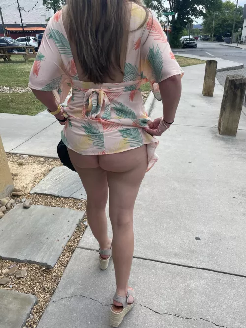 Waiting for it to be groped a lot in Chattanooga today by BralisgG