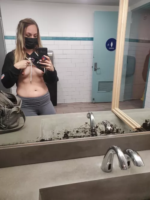 Waiting for somebody to walk in. by xRosesareBlondex