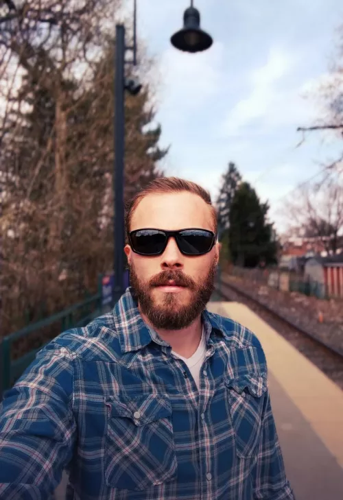 waiting for the train 🚂 by JamieSkarSPH