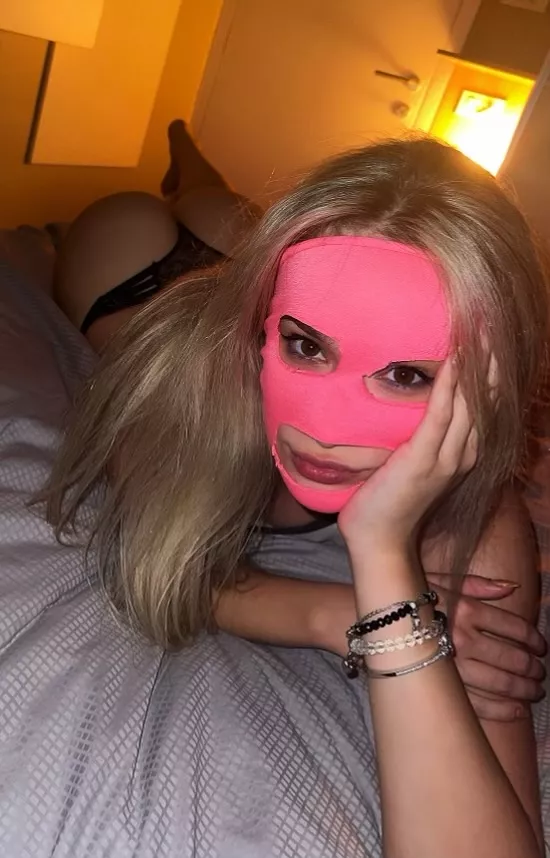 Waiting for you to come back from work and cuddle posted by ravinaremy