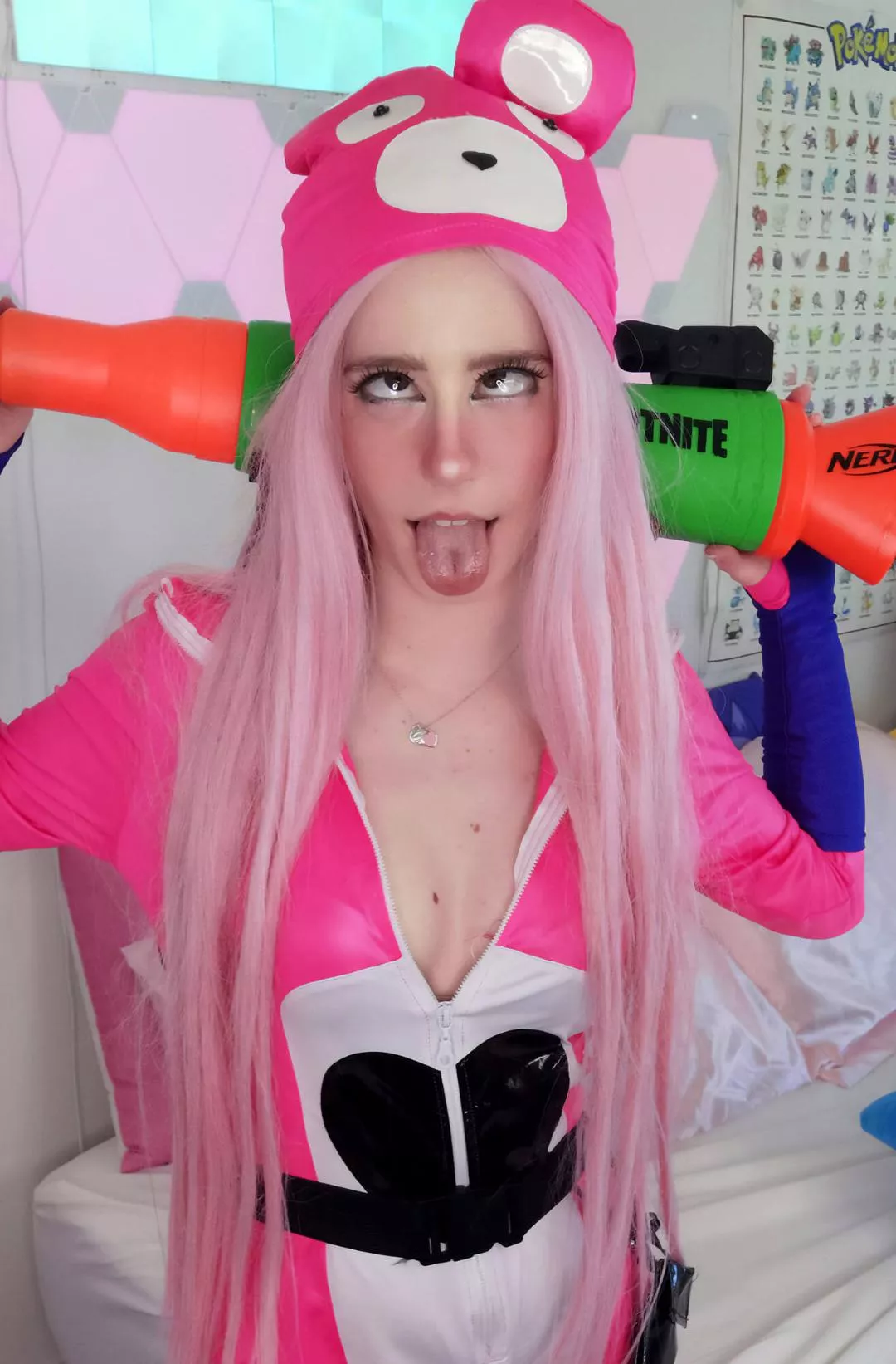 waiting for you to notice me 😜💖 posted by lilfakegamer