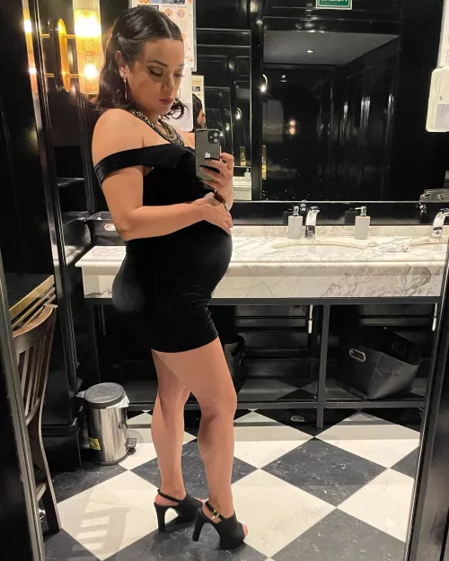 Waiting by imstillnotjavier