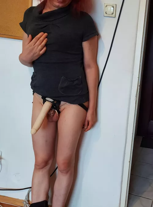 Waiting to have sex by filthywhoreee