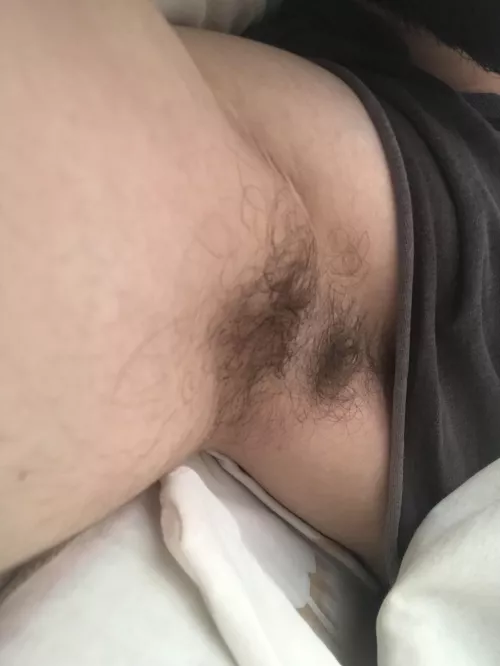 Waking up to the smell of my own musky pits by ThrowwAAwyy