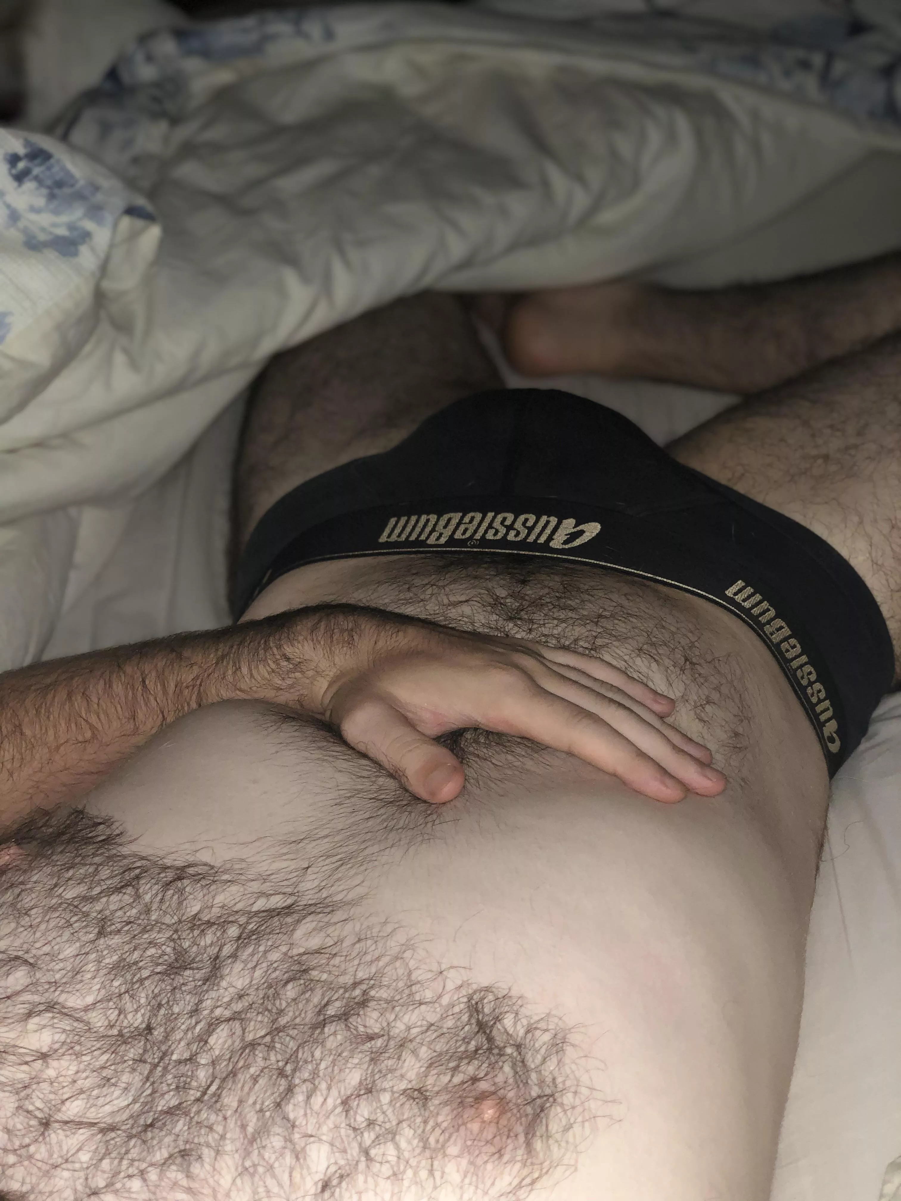 Waking up with noone cuddling into my chest feel free to change that 😊 posted by Overall_Union5931