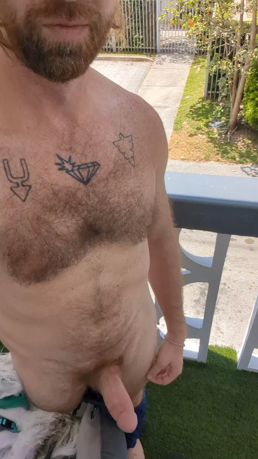 walk on by posted by broshugpornbros