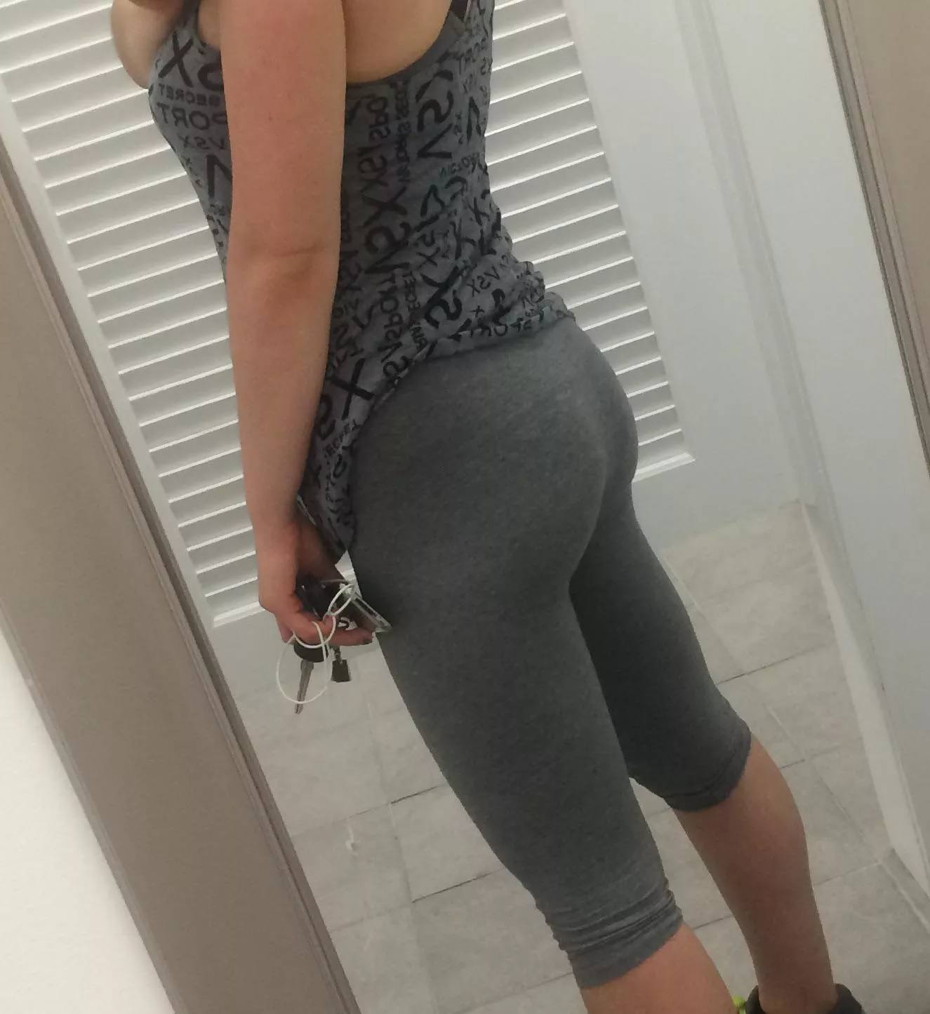 Walked by this mirror and had to stop and take a pic for you posted by sirenskiss3