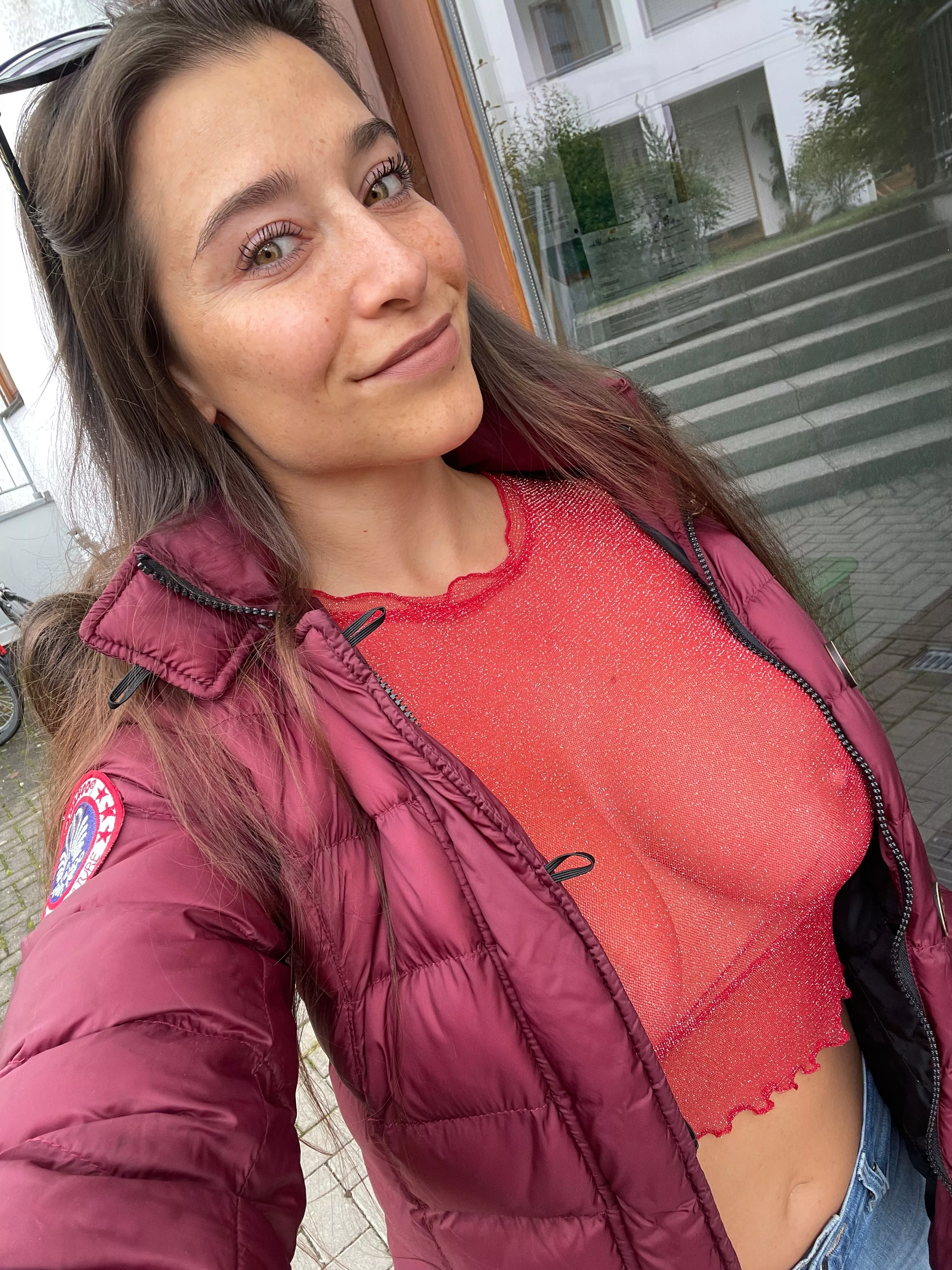 walking in the sunshine to make some guys smile 🌞 posted by Estephania_Ha