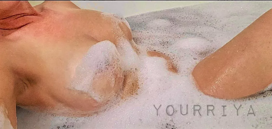 wana hopp in ? [F] by YourRiya