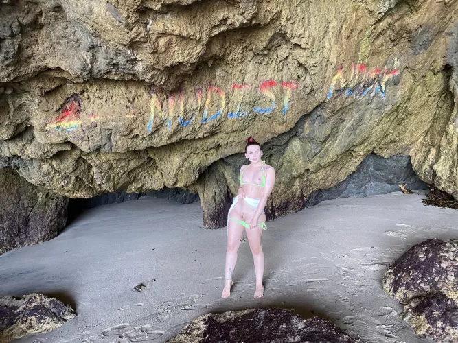 wanna be beach buddies? by MilaJoyce69