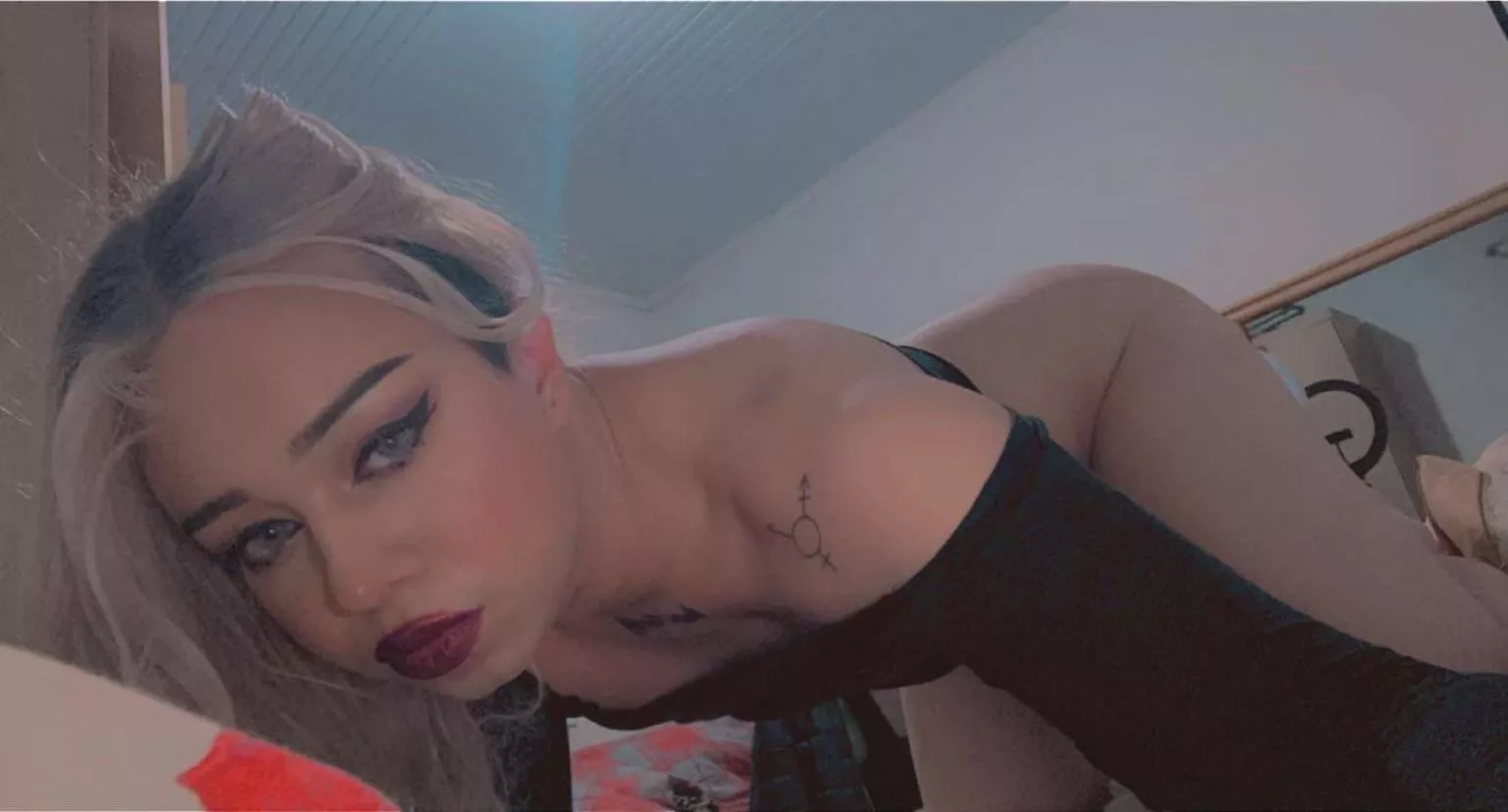 wanna be behind me? posted by SuggestionNational79