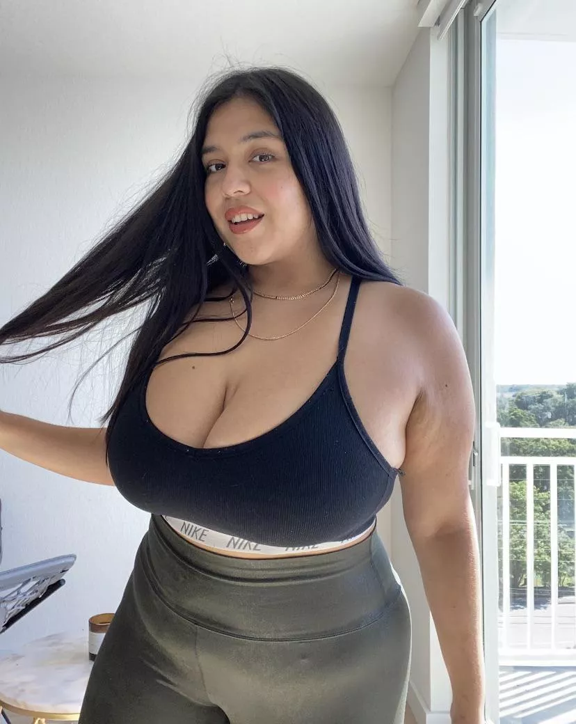 Wanna be my workout buddy ? posted by vanessah22