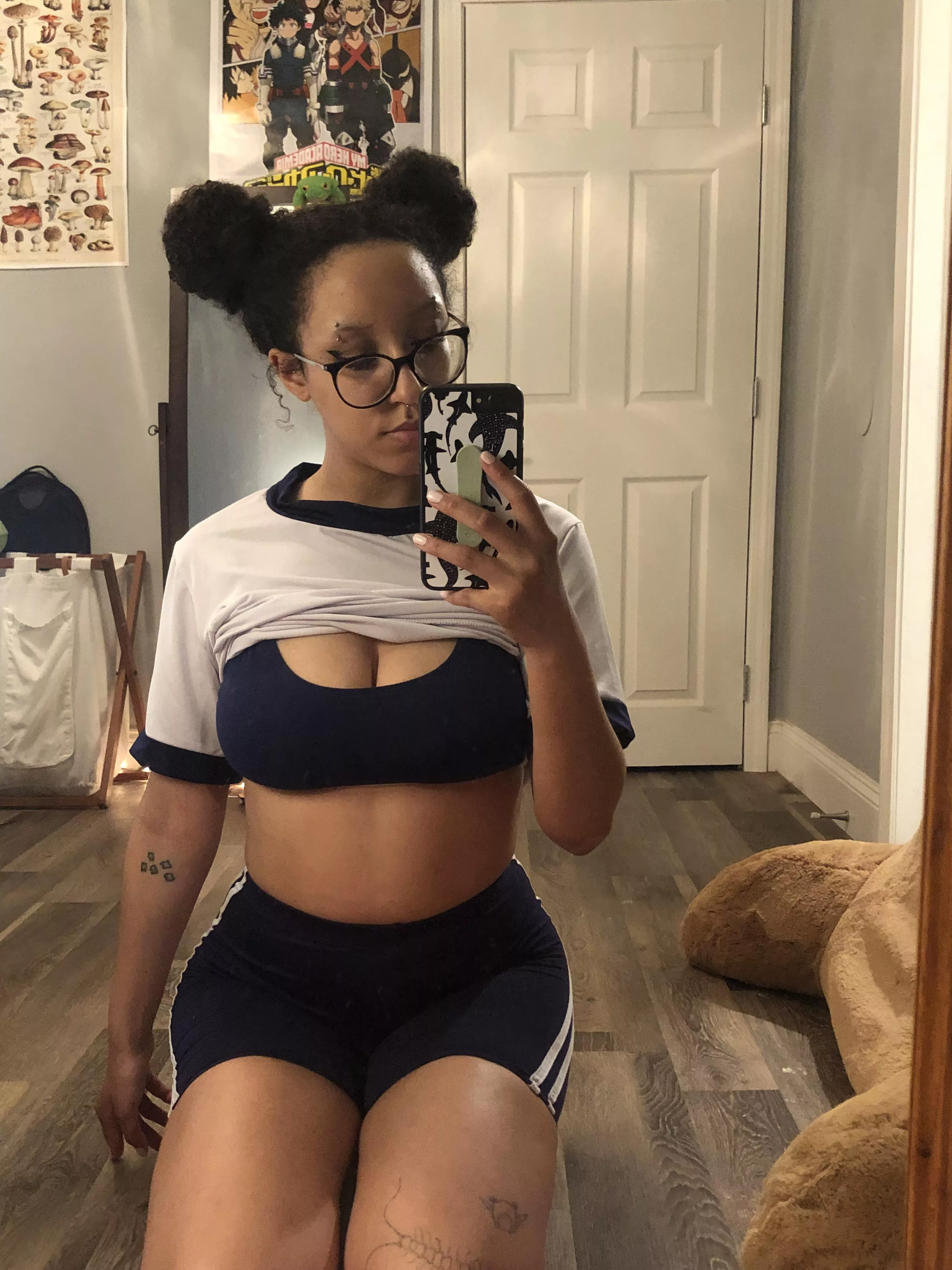 Wanna be workout buddies🤗 posted by lxvelybunny