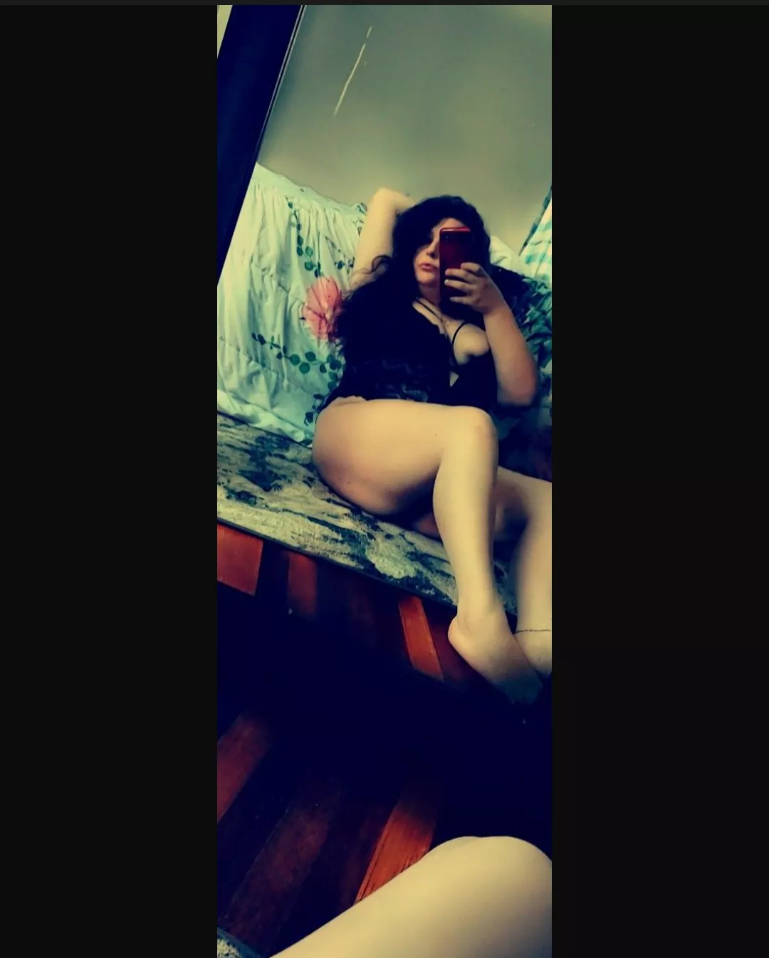 wanna come kiss on these thighs?🥵 posted by BunchOld5853