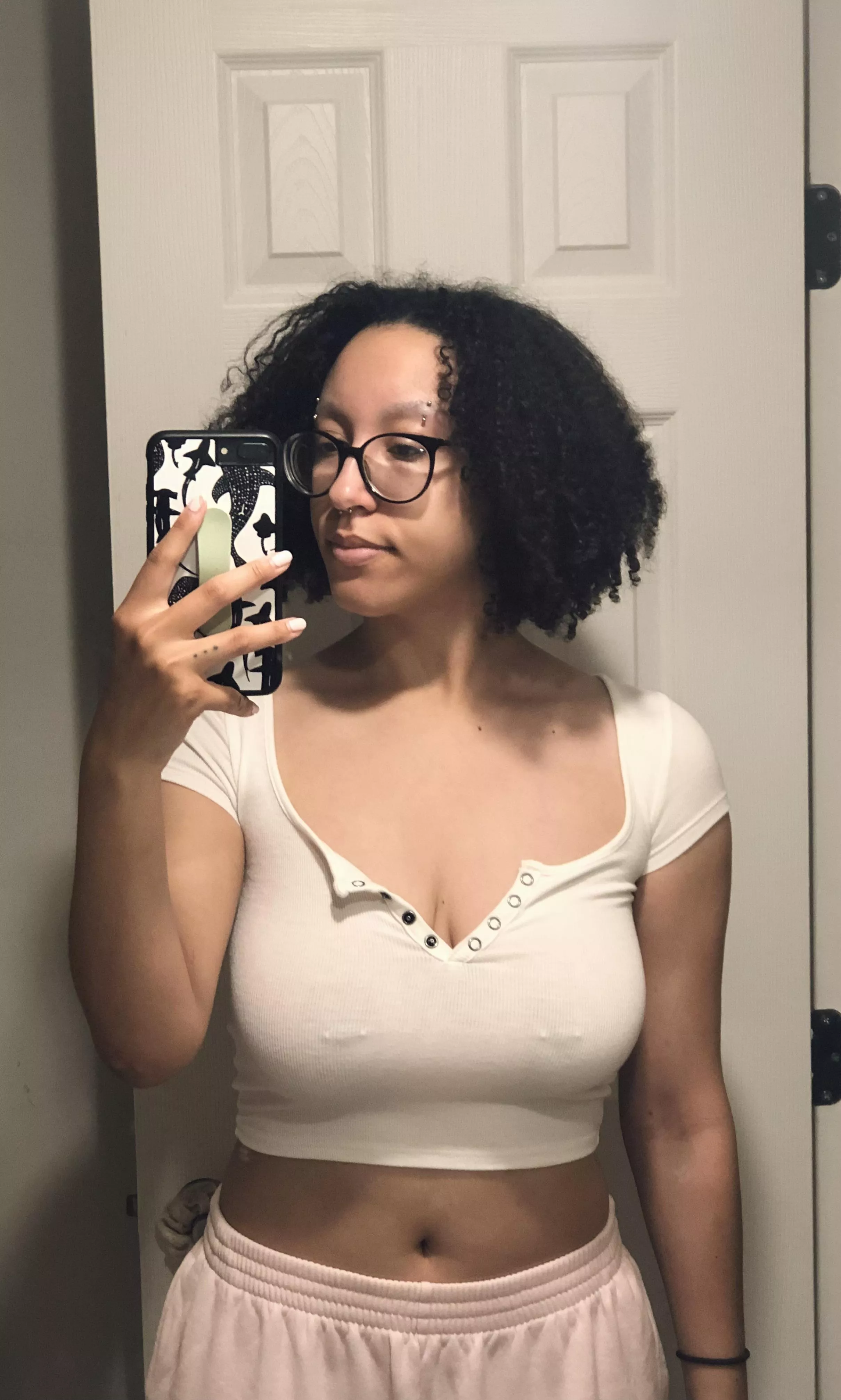 Wanna come to bed with me?;3 posted by lxvelybunny