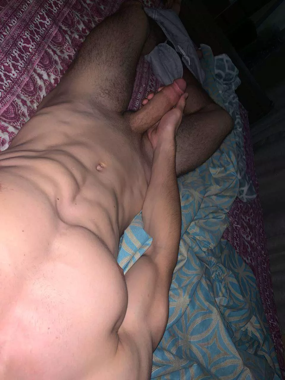 Wanna cum next to me?😏 posted by fitmthatliftss