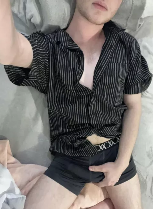 wanna feel me? by lolllthrowawayyy