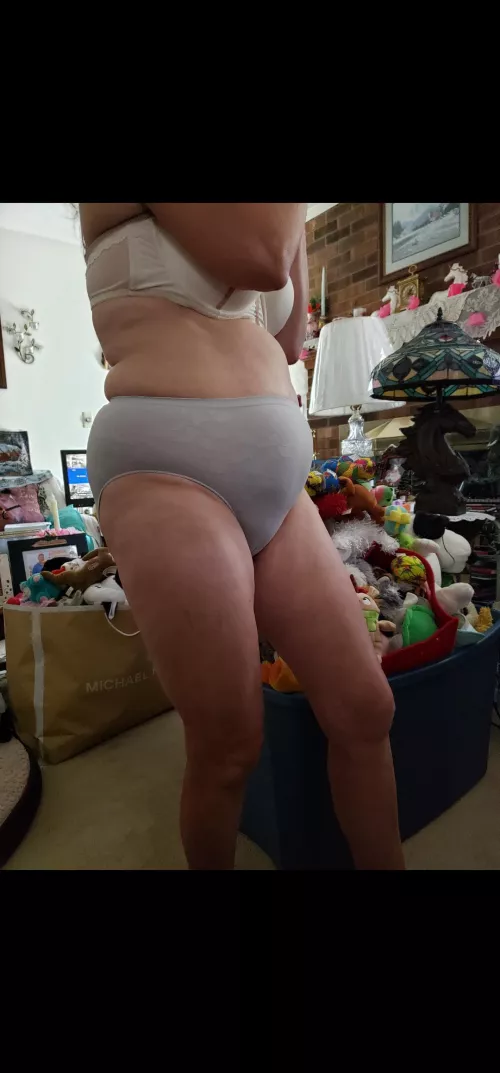 Wanna fuck im horny by Effective-Stop-8627