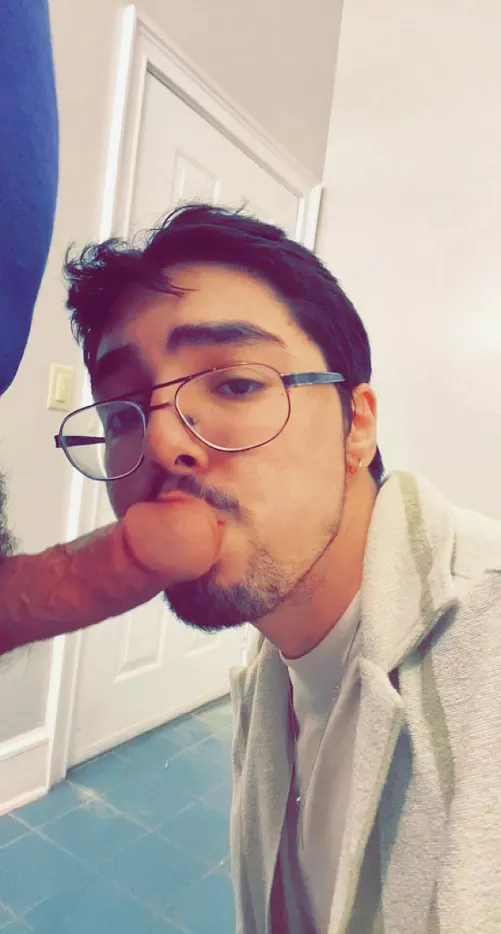 Wanna game while i kiss ur cock? by fiestaleague