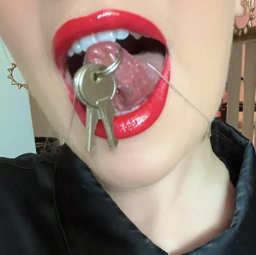 Wanna get your dick caged and I’ll love to swallow the key so i can be your key holder by mis_anna