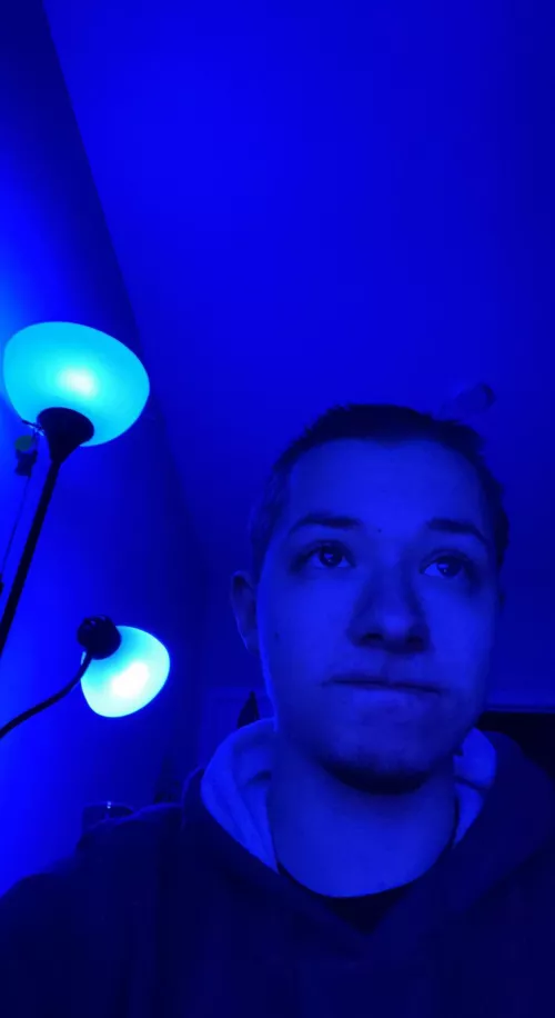 Wanna guess my favorite color? by xzse_x