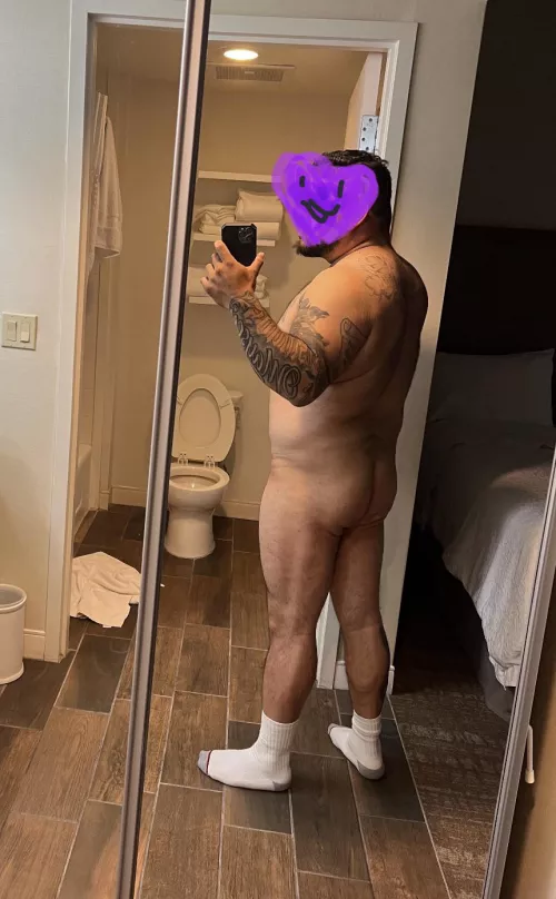 Wanna join me in the shower? U can wash the front side! 😉 DM’s always open… by Dre_bear