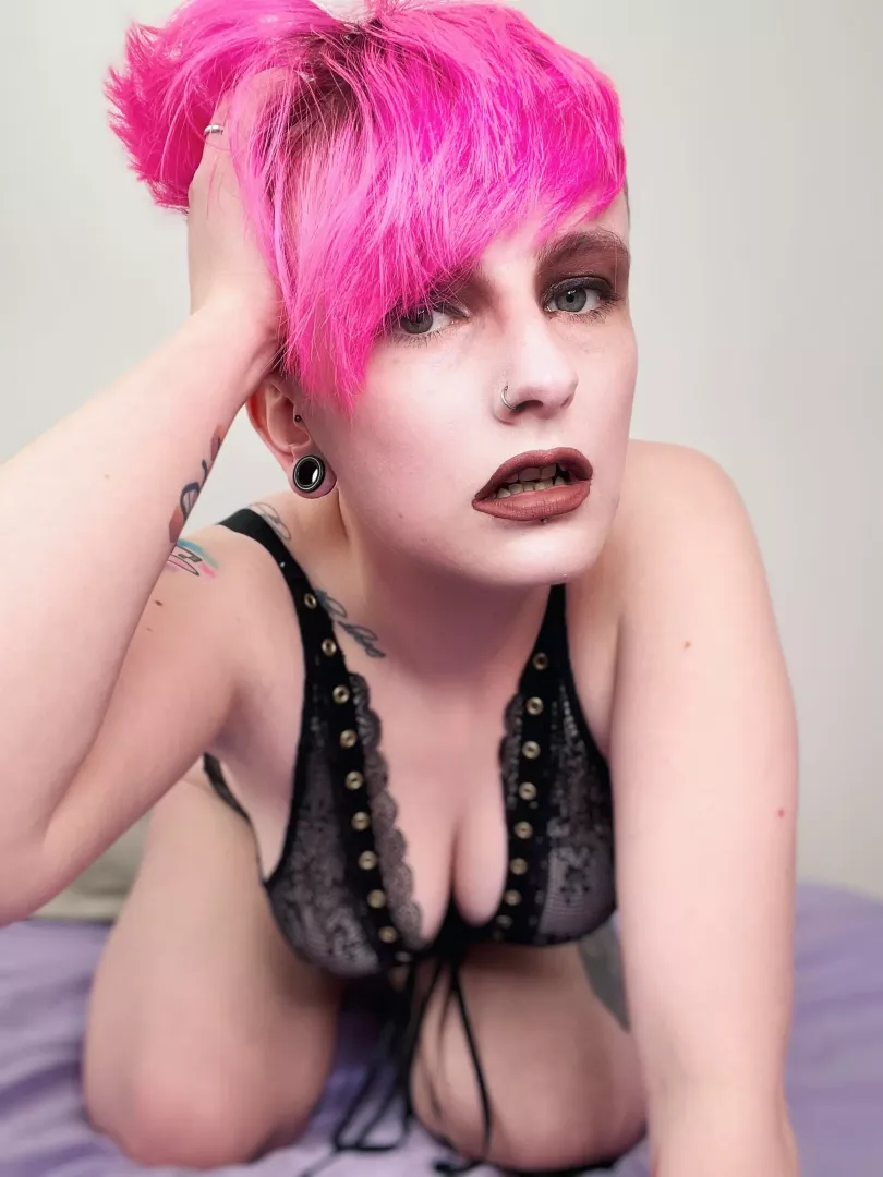 wanna mess my hair up? by PixieGirlCam