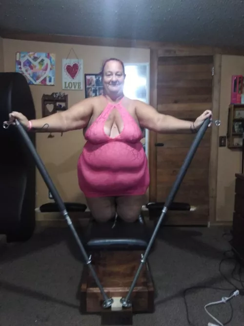 Wanna peek? by Kissfan130