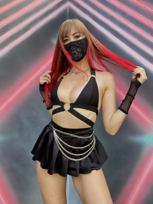 Wanna play truth or dare? You first [F] by CutieCactiii