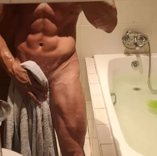 Wanna run ur hands down (M)e M(35) by Fitandtattoeddad