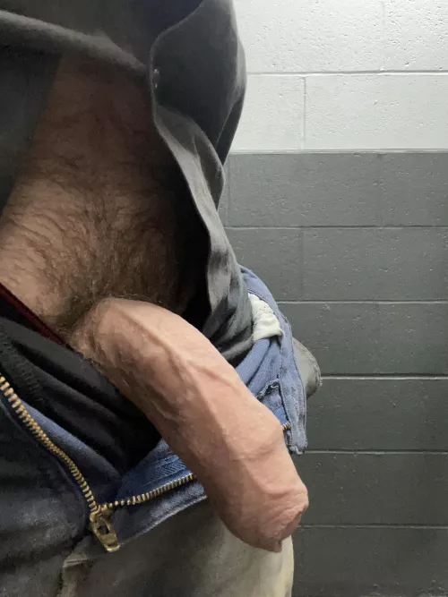 Wanna see how big it gets? by Anythingthatslimp