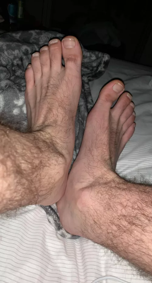 Wanna see my size 11 soles? Trades me yours too by evogray