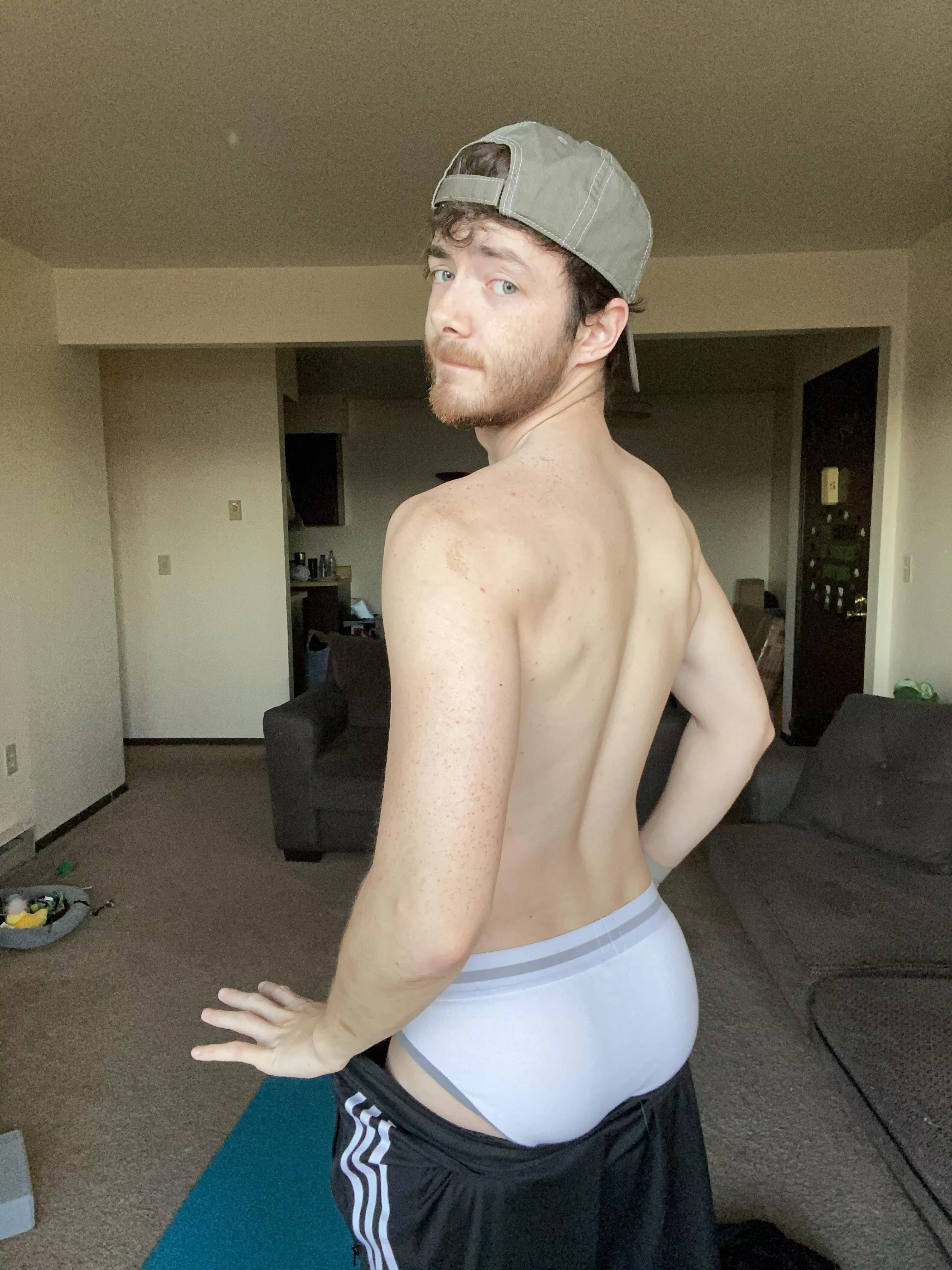 wanna see what’s underneath posted by blothesho