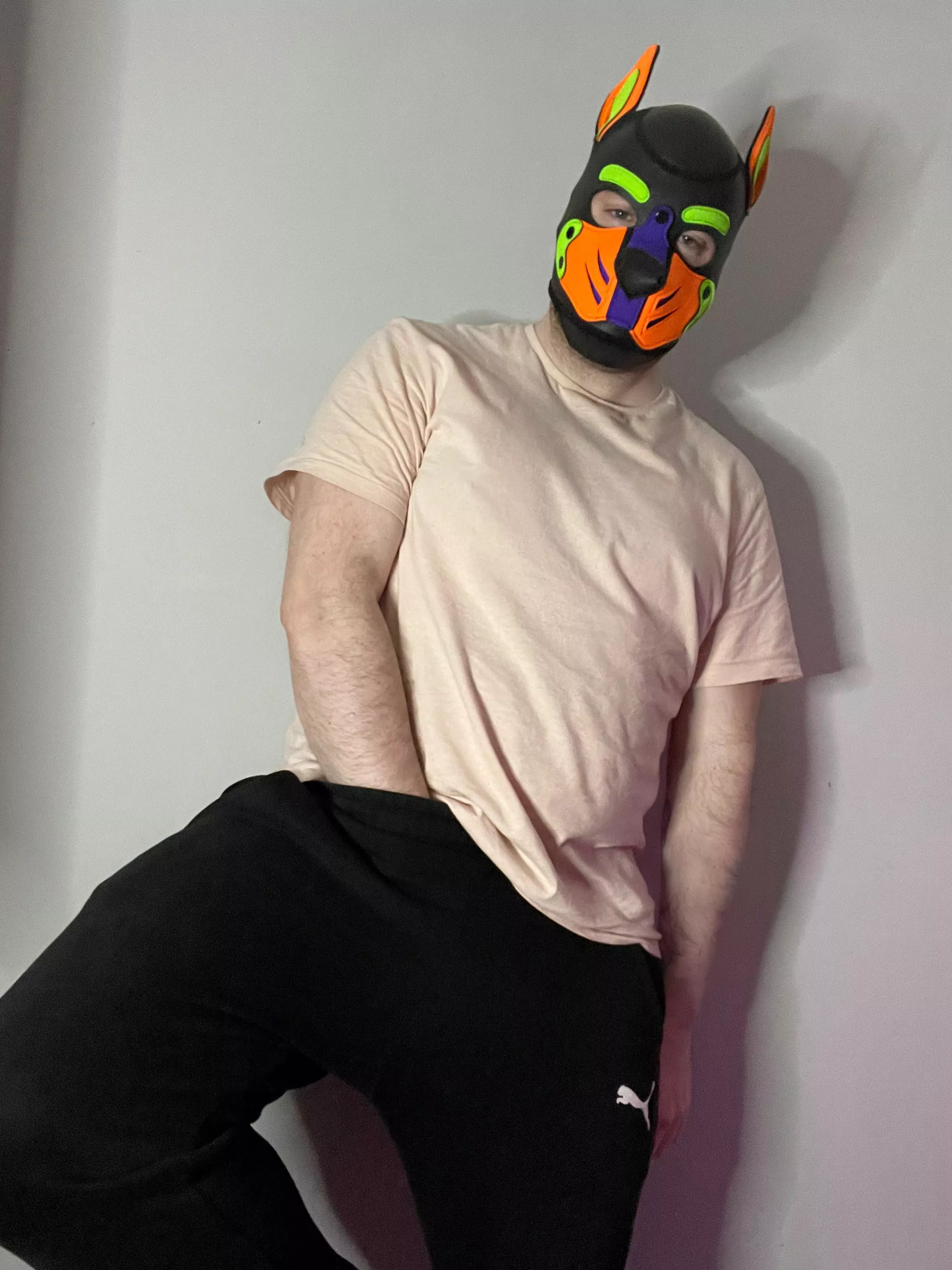 Wanna sniff? posted by Pupspencer