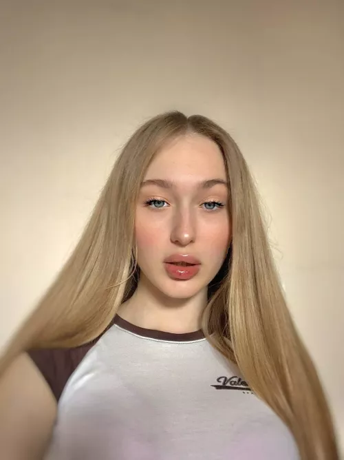 Wanna spread lips very wild for all ur juice 💦🤤👇🏻 my free by Mia_Mia_Reina